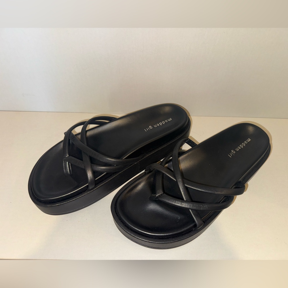 MADDEN GIRL SANDALS size 10